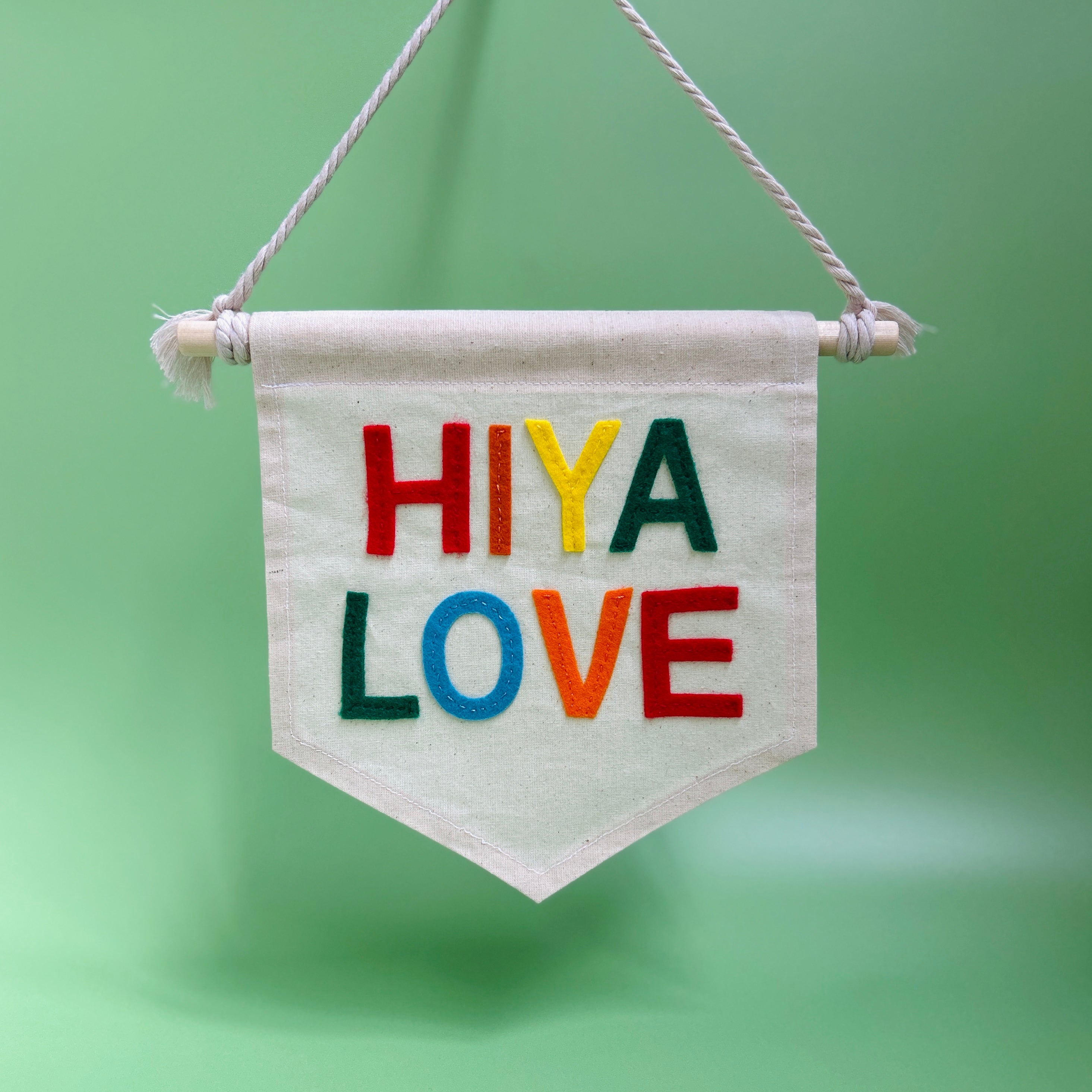 Hiya Love Slogan Banner